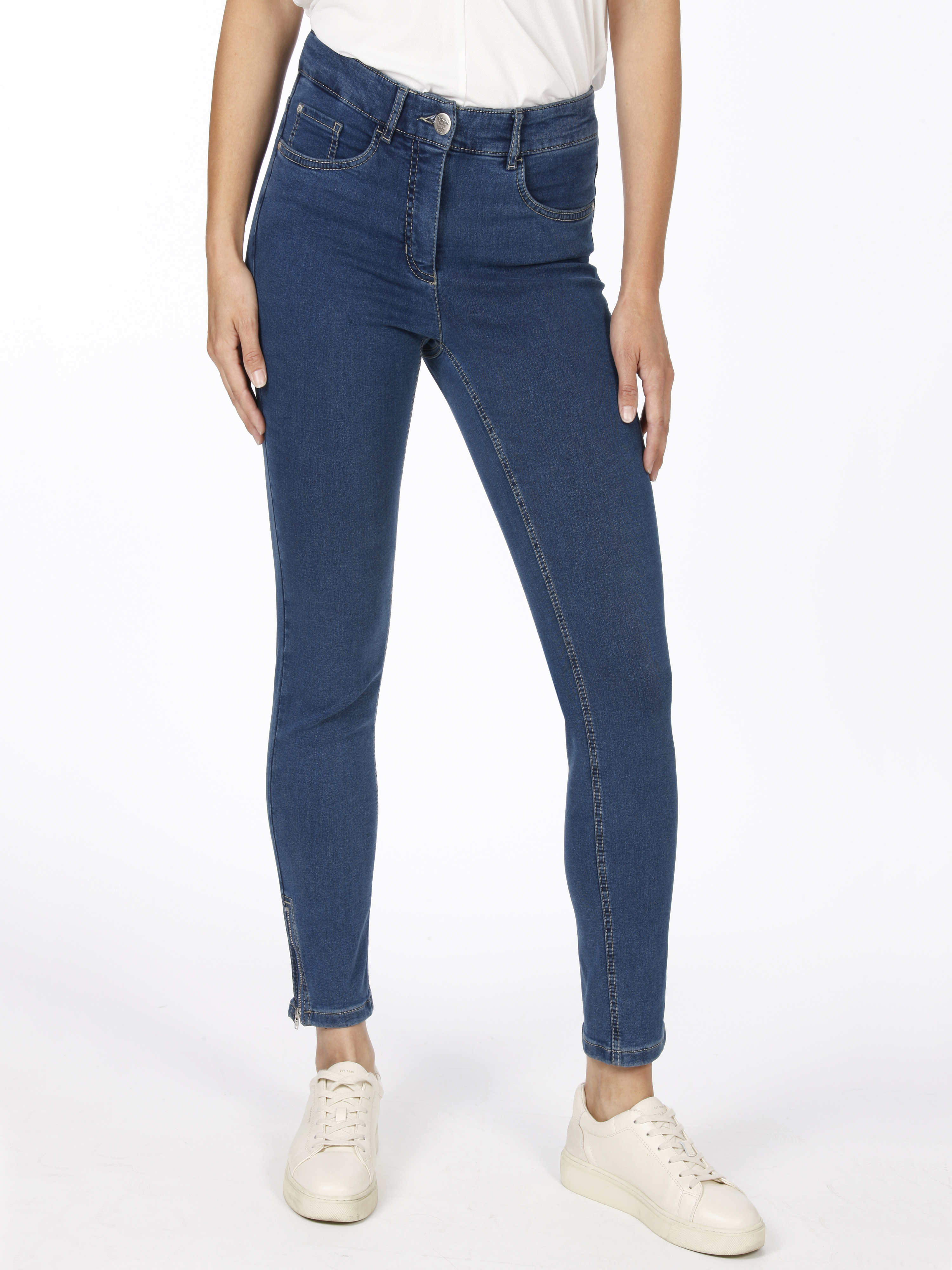 Twiggy Zip