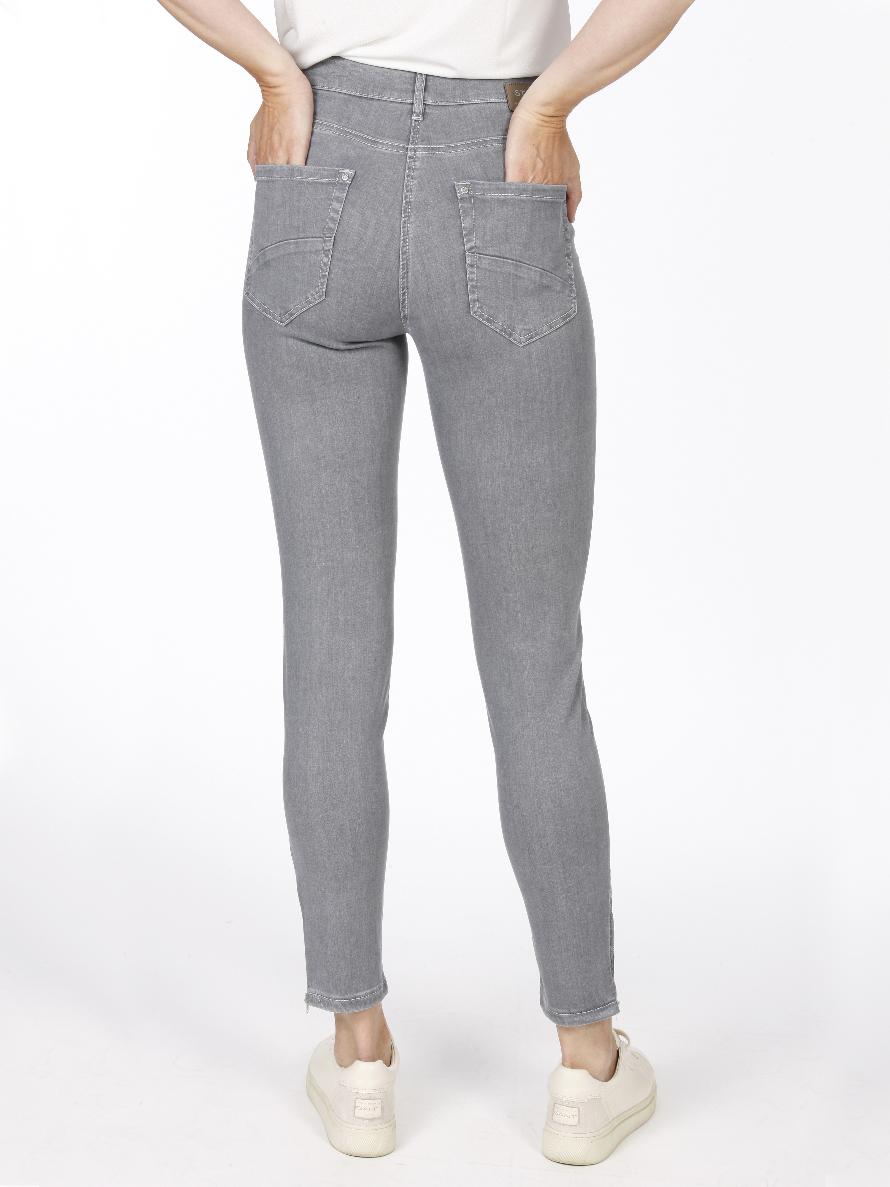Twiggy Zip